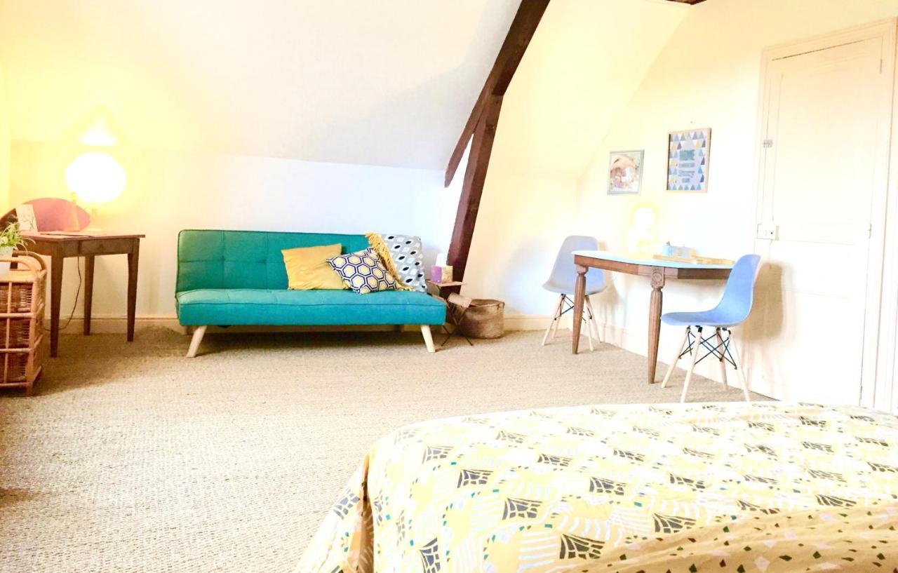 Chambres Chez L'Habitant Et Table D'Hotes Crocq "Le Vieil Hotel" Экстерьер фото